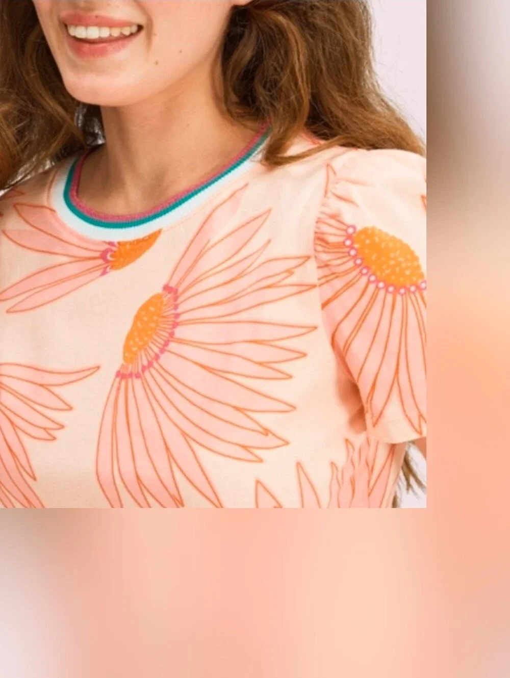 Kate Spade Falling Flower Tee. Size M